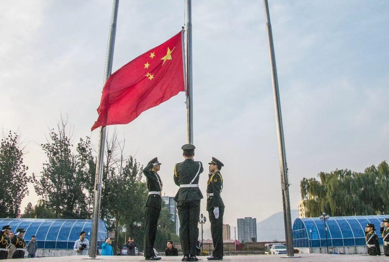 专业知识星球平台 - 极致学习体验 | 母乳喂养时,该怎么应对夜奶频繁的宝宝呢?知识社区